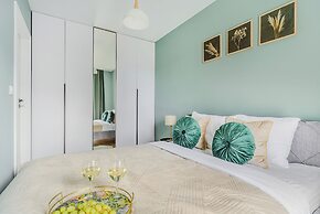 Lumina airy apartments with balcony