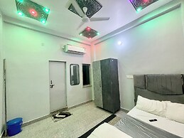 HOTEL PRAKASH GUEST HOUSE - Varanasi