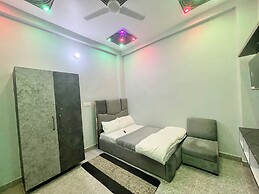 HOTEL PRAKASH GUEST HOUSE - Varanasi