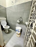 HOTEL PRAKASH GUEST HOUSE - Varanasi