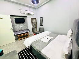 HOTEL PRAKASH GUEST HOUSE - Varanasi