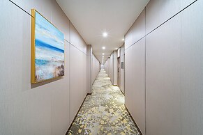 ELONG DELUXE International Hotel