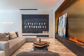 ELONG DELUXE International Hotel