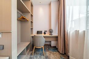 ELONG DELUXE International Hotel