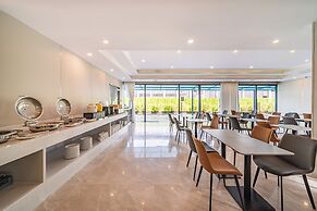 ELONG DELUXE International Hotel