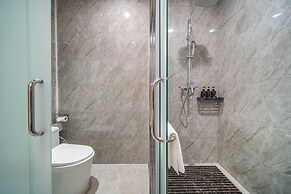 ELONG DELUXE International Hotel