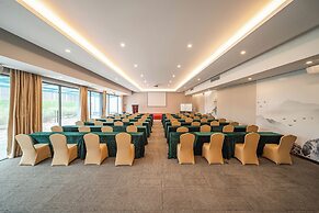 ELONG DELUXE International Hotel