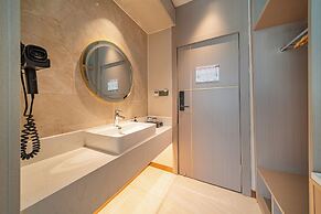 ELONG DELUXE International Hotel