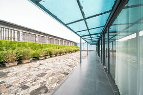 ELONG DELUXE International Hotel