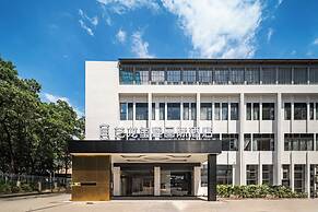 ELONG DELUXE International Hotel