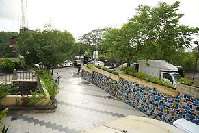 Hotel Lalit Inn By Royalstay