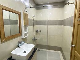 Jolilian Hotel & Apartment