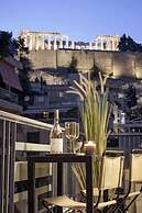 Acro Residence Acropolis by Aura Homes