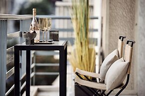 Acro Residence Acropolis by Aura Homes