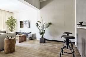 Acro Residence Acropolis by Aura Homes