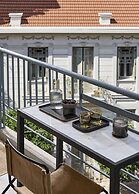 Acro Residence Acropolis by Aura Homes