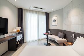 Le Collective SokchoBeach