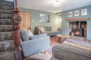 Hill House - 4 Bedroom - Llanrhidian