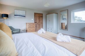 Hill House - 4 Bedroom - Llanrhidian