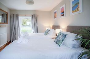 Hill House - 4 Bedroom - Llanrhidian