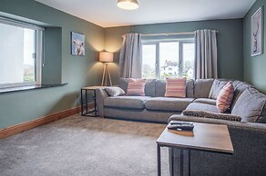 Hill House - 4 Bedroom - Llanrhidian