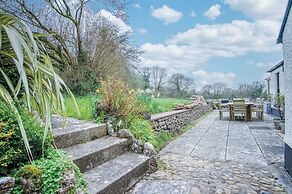 Hill House - 4 Bedroom - Llanrhidian