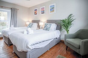 Hill House - 4 Bedroom - Llanrhidian