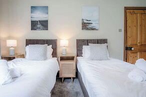 Hill House - 4 Bedroom - Llanrhidian