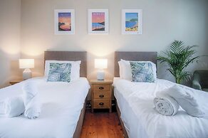 Hill House - 4 Bedroom - Llanrhidian