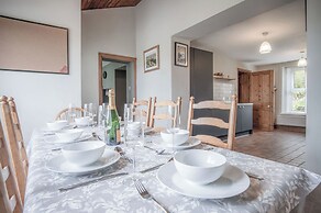 Hill House - 4 Bedroom - Llanrhidian