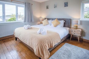 Hill House - 4 Bedroom - Llanrhidian