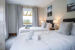 Hill House - 4 Bedroom - Llanrhidian