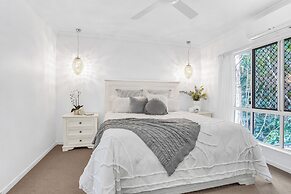 Palm Cove Studio Apartments