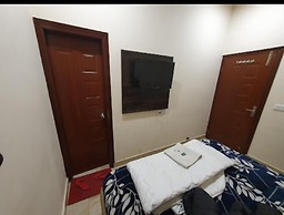 Goroomgo Crown Inn Jalandhar