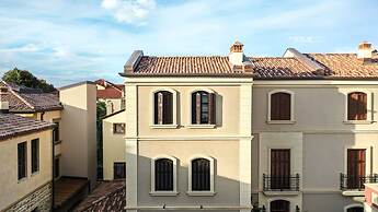 Vila Ebel Hotel Pool & Spa