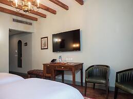 Vila Ebel Hotel Pool & Spa