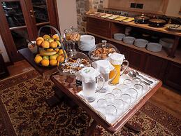 Vila Ebel Hotel Pool & Spa