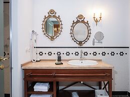 Vila Ebel Hotel Pool & Spa