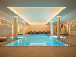 Vila Ebel Hotel Pool & Spa