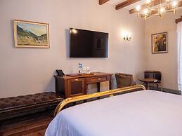 Vila Ebel Hotel Pool & Spa