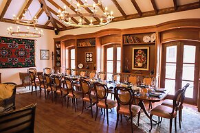 Vila Ebel Hotel Pool & Spa