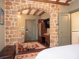 Vila Ebel Hotel Pool & Spa