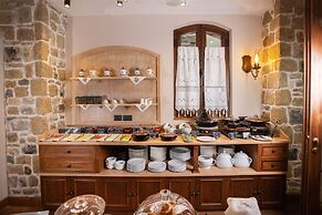 Vila Ebel Hotel Pool & Spa