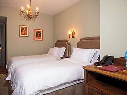 Vila Ebel Hotel Pool & Spa