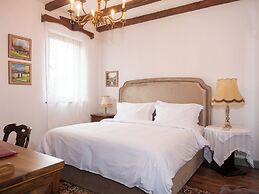 Vila Ebel Hotel Pool & Spa