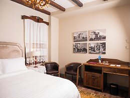 Vila Ebel Hotel Pool & Spa