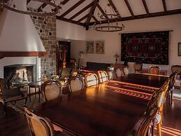 Vila Ebel Hotel Pool & Spa