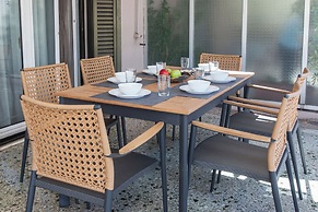 Neos Kosmos Gem w Acropolis View Balcony