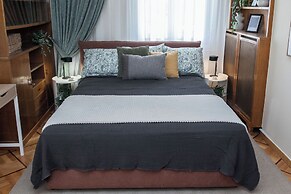 Neos Kosmos Gem w Acropolis View Balcony