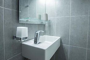 Neos Kosmos Gem w Acropolis View Balcony